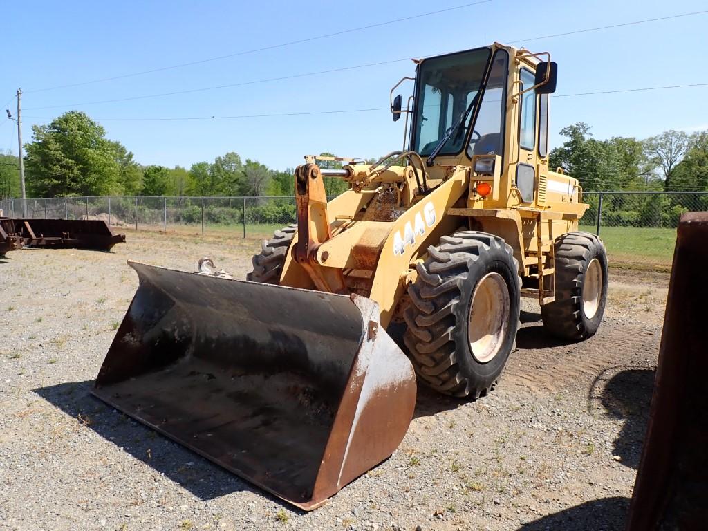 JOHN DEERE 444G FRONT END LOADER, 7286+ hrs,  ARTICULATED, CAB, AC, S# CK44