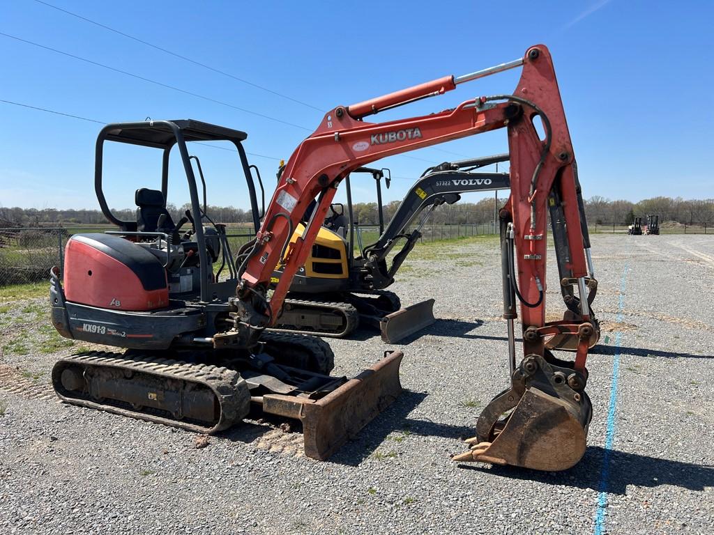 KUBOTA KX91-3 MINI EXCAVATOR,  KUBOTA DIESEL, OROPS, AB FLOAT ANGLE BLADE,