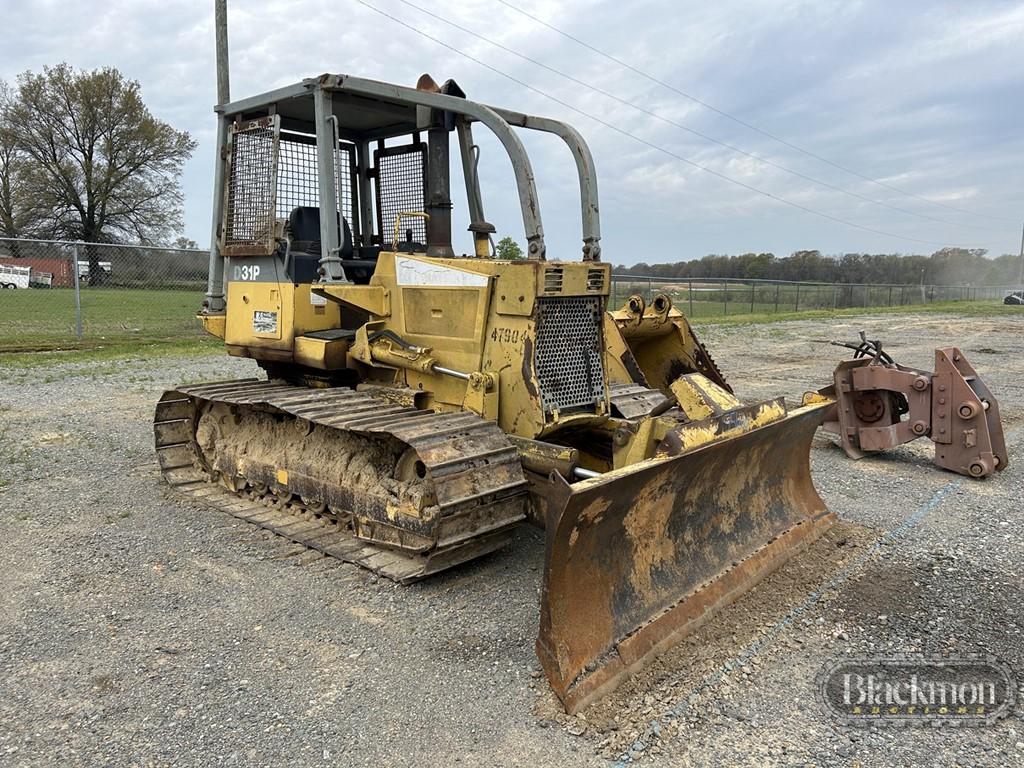 KOMATSU D31P-20 CRAWLER DOZER,  OROPS, SCREENS, SWEEPS, 6-WAY BLADE, REAR A