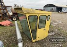 JOHN DEERE COMBINE CAB