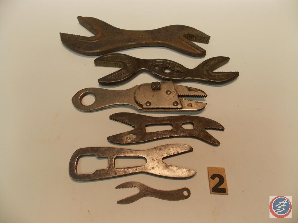 (6) Alligator Wrenches including W and B #2.5 - Kilborn and Bishop 'Saxon' - Elgin adjustable - Bull