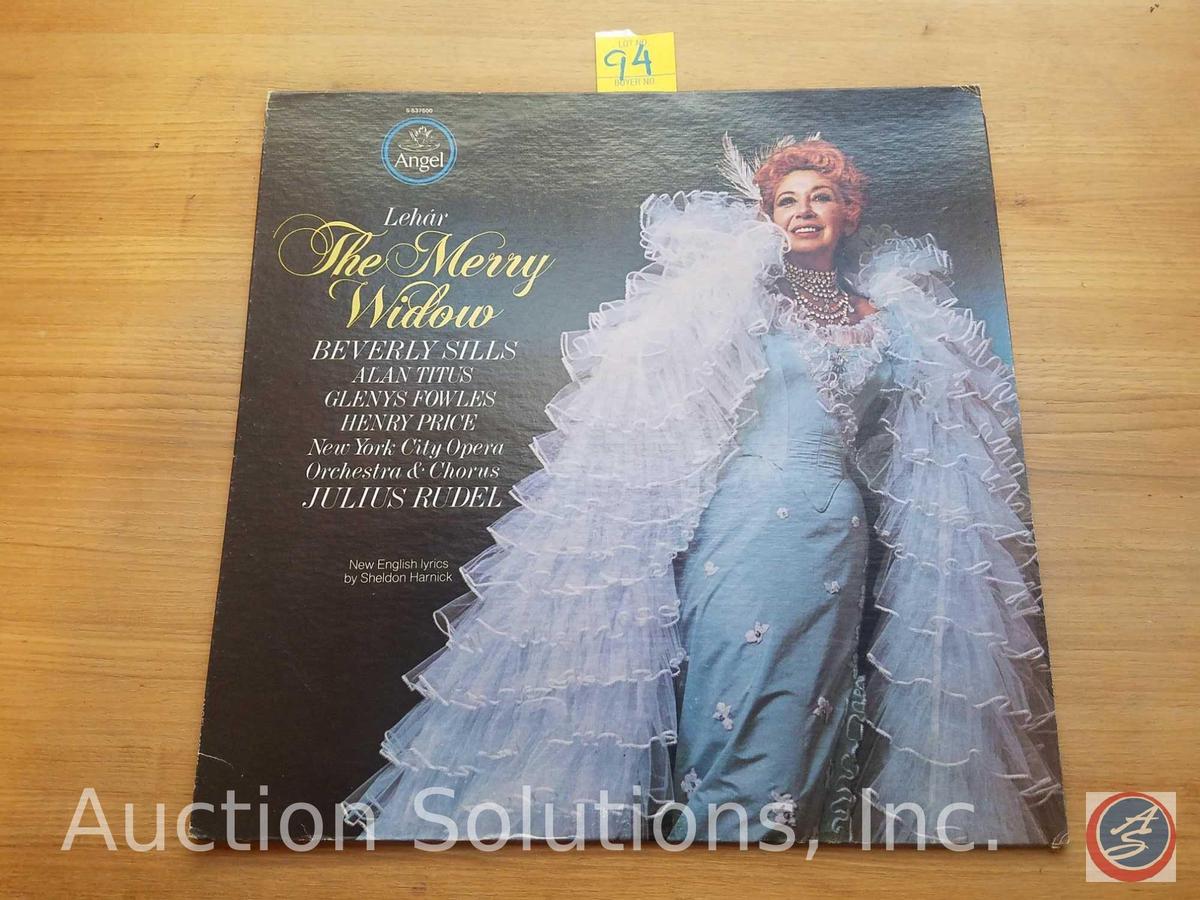 Lehar 1977 'The Merry Widow' Vinyl Record with New English Lyrics by Sheldon Harnick