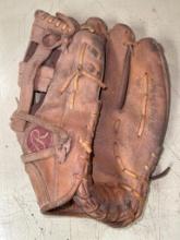 Rawlings Baseball Glove