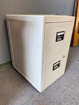 LOCKED Sentry 2 Drawer Filing Cabinet