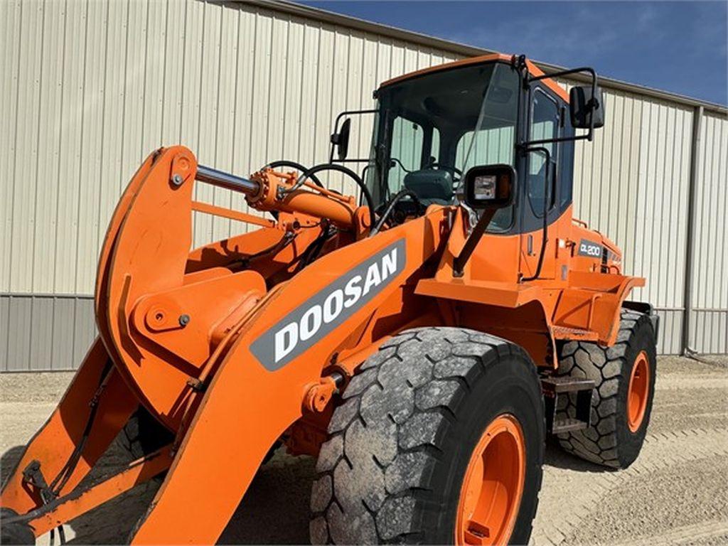 2012 DOOSAN DL200