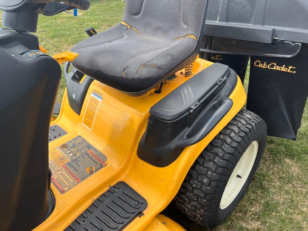 Cub Cadet SLTX1050 Lawn Tractor