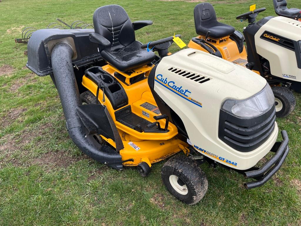 Cub Cadet GT2542 Garden Tractor