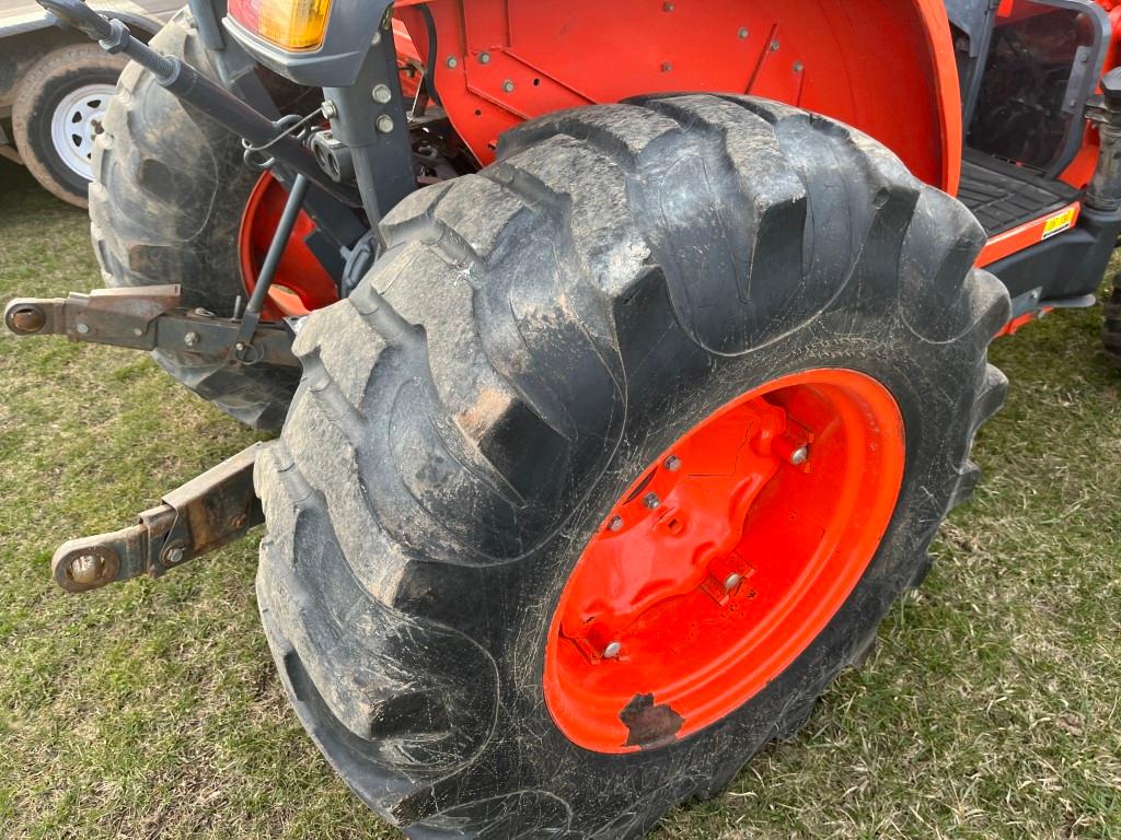 Kubota L5060 tractor