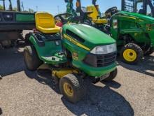 John Deere LA120 Lawn Tractor