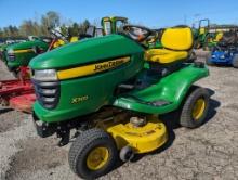 John Deere X300 Lawn Tractor