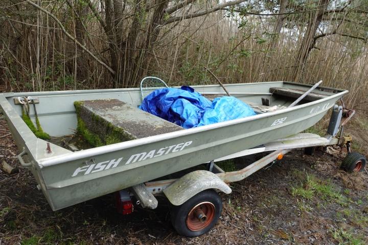 12' FISHER MASTER ALUM JON BOAT 1232 ON SINGLE AXLE TRAILER