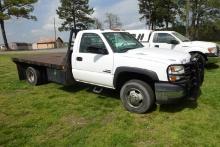 #3401 2001 GMC 3500 FLATBED DUALLY REG CAB 259095 MILES DURAMAX DIESEL AUTO