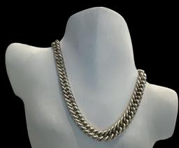 Sterling Silver Necklace signed "925 Italy SU", 16