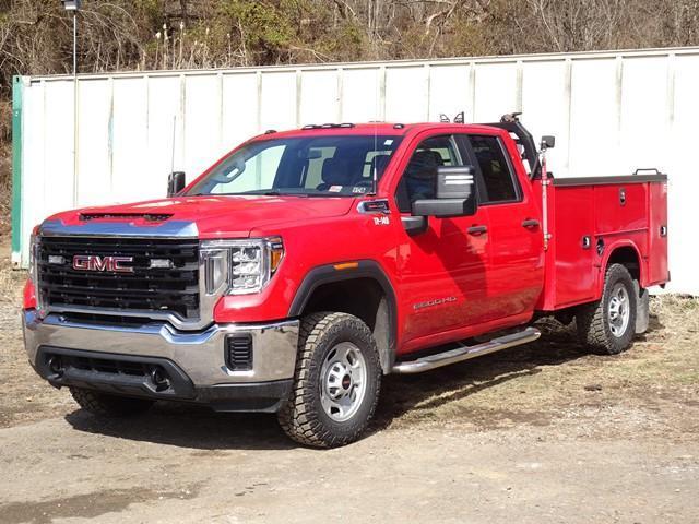 2020 GMC Model 2500HD, 4x4 Crew Cab Utility Truck, VIN# 1GD29LE71LF289599, powered by 6.6L gas