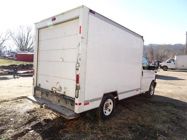 2005 GMC Model 3500 Van Body Truck, VIN# 1GDGG31V851901958, powered by Vortec 4.8L gas engine and