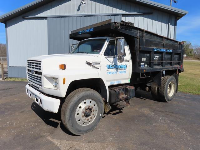 1994 FORD Model F-800 Single Axle Dump Truck, VIN# 1FDXK84EXRVA42426, powered by Cummins 8.3L, 220HP