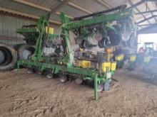 John Deere Max Emerge Plus Planter