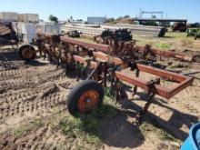 Rod Weeder w/ Cultivator Shanks