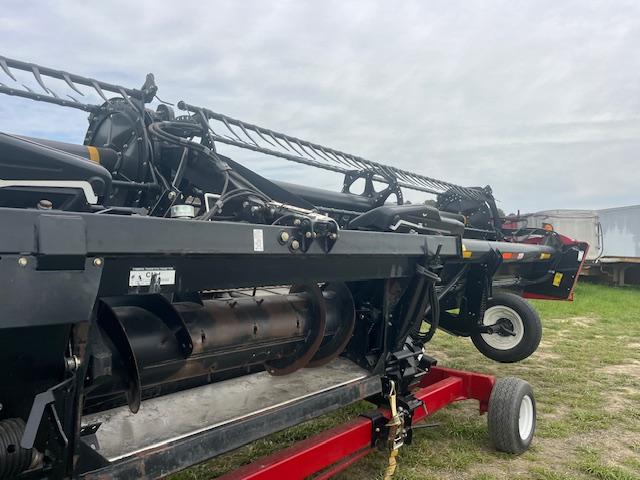 MACDON FD75S FLEX DRAPER HEAD 35’ CASE-IH HOOK UP