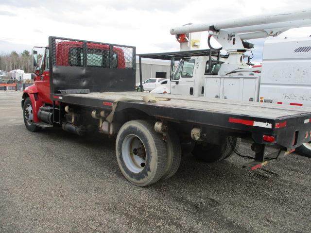 2002 International 4300 Tilt Deck