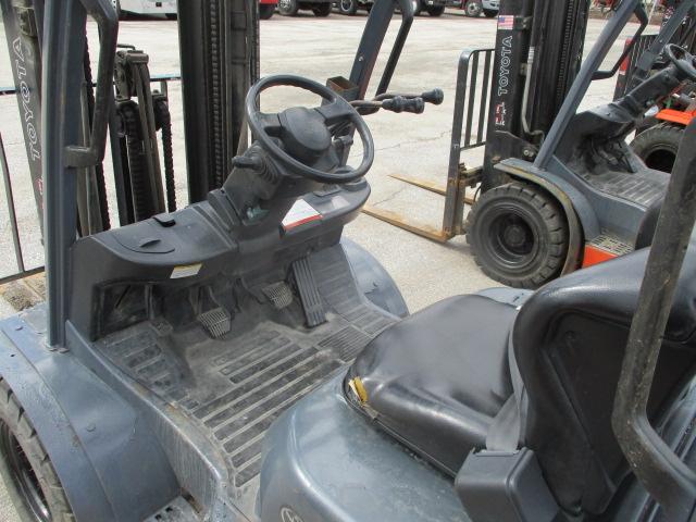 Toyota 8FDU25 Diesel Forklift