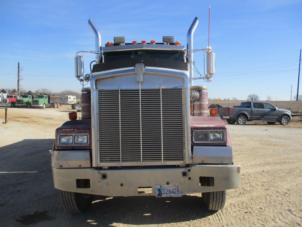 1984 KENWORTH T/A DUMP TRUCK;