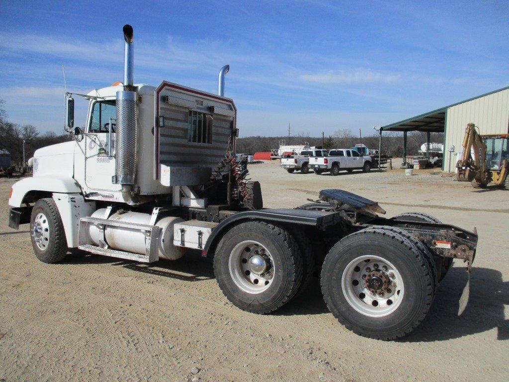 1999 FREIGHTLINER T/A TRUCK TACTOR;