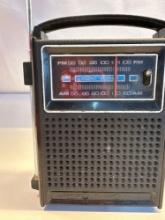 Vintage FM/AM Instant Weather Band Portable Radio