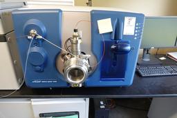 AB SCIEX TRIPLE QUAD 4500 MASS SPECTROMETER SYSTEM