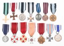 WWII POLISH SERVICE & ORDER MEDALS