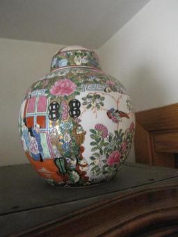 Oriental vases and decor