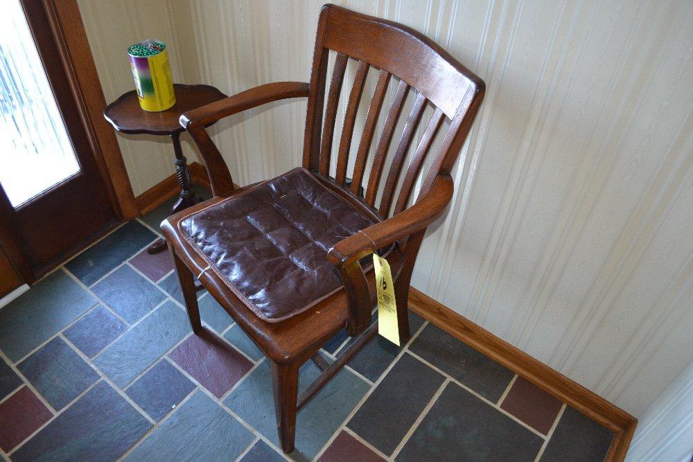 Oak Chair & Pedestal Table