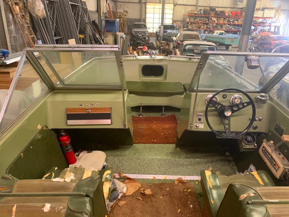 1971 MFG Bow Rider Boat