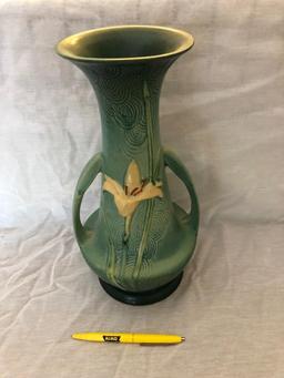 Roseville Vase 140-12"