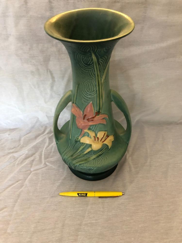 Roseville Vase 140-12"