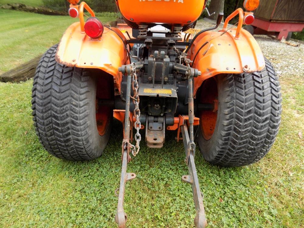 Kubota B6100 Hst Diesel Tractor