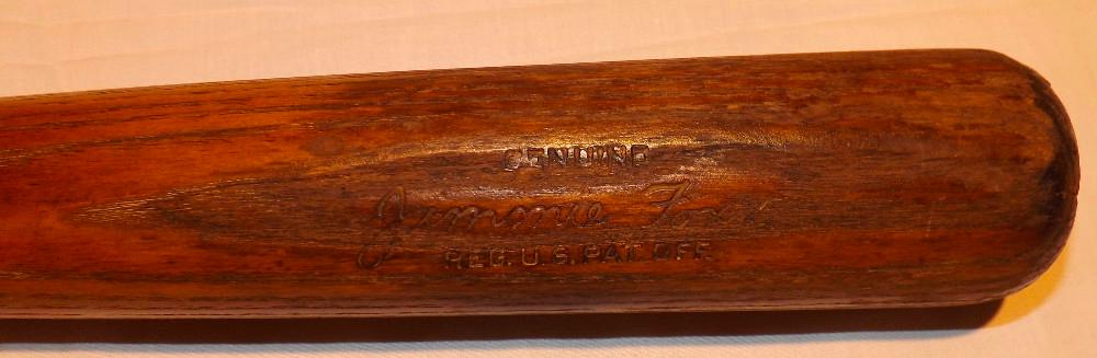 JIMMIE FOXX H&B LOUISVILLE SLUGGER 125 BAT, POWERIZED, GENUINE, REG. U. S. PATENT OFF., 1944 TO 1949