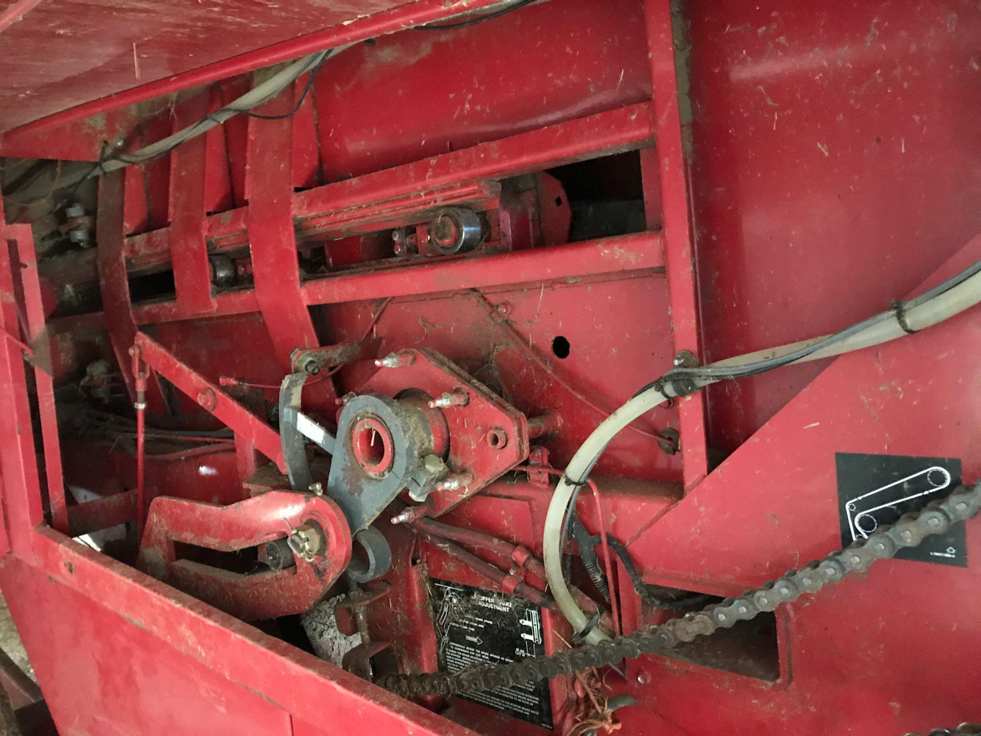 Case IH 8575 Baler