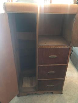 Depression wardrobe 34"wide 5'tall