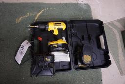 DeWalt cordless drill w/ 3 batteries, charger, case