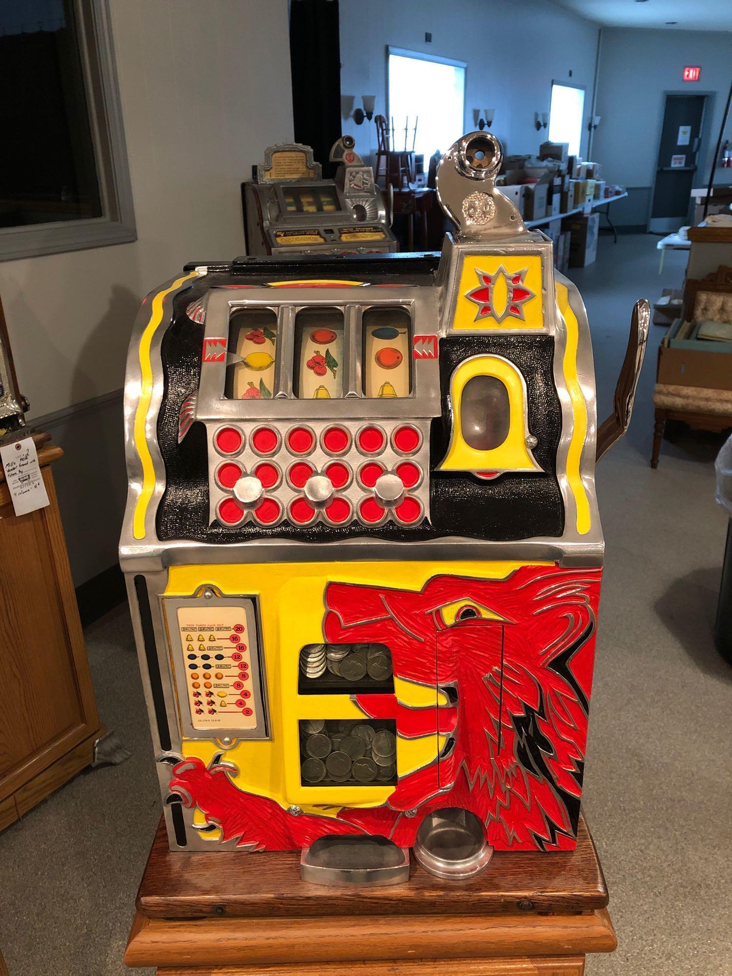 Mills lion head slot machine w/ stand