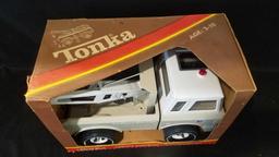 Tonka Mighty Chevron tow truck 4195