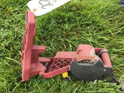 Chainsaw sharpener