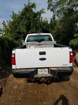 2015 Ford F350, 6.2L, gas, 1 ton, 4x4, with Boss V plow and bracket, 42,021 miles