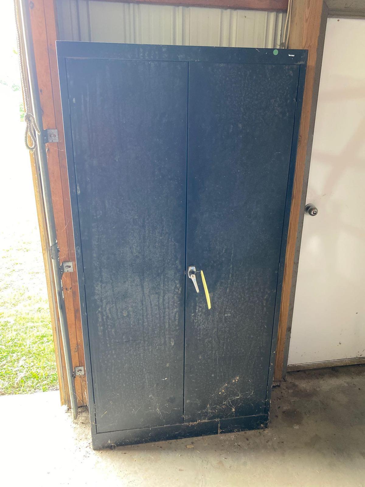 Metal cabinet - 6ft