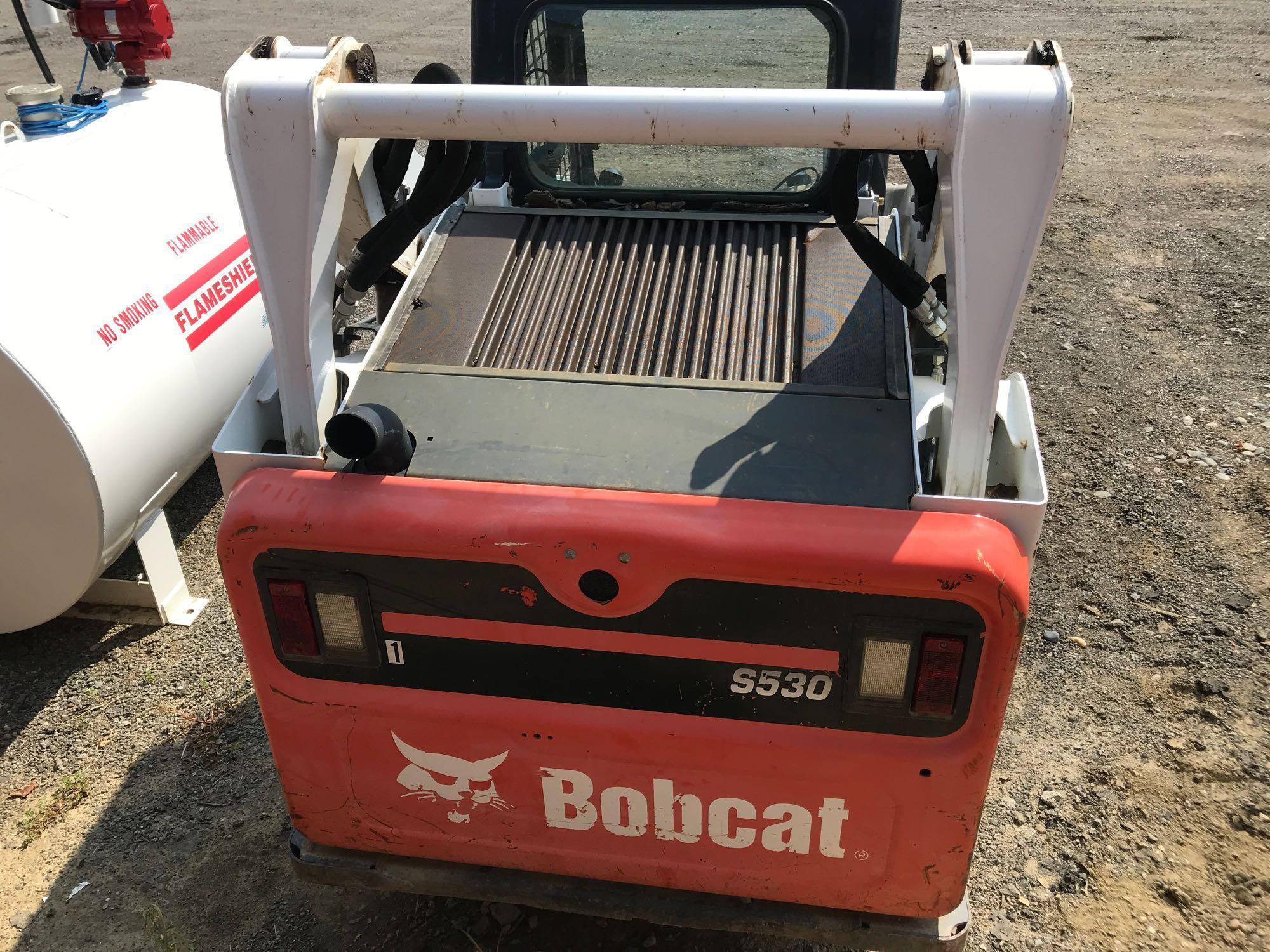 2015 Bobcat S530 skid steer