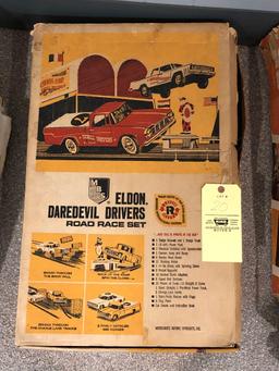 Eldon Daredevil Drivers Slot Car Road Race Set