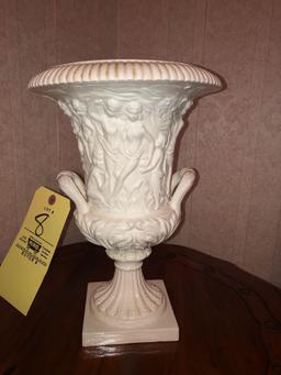Early lamp table, flower vase