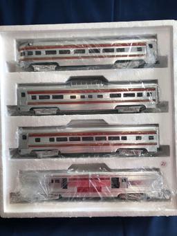 MTH Santa Fe Striped 3 Rail Aluminum Car Passenger Set