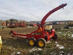 New Holland FP240 pull type chopper w/ 2 controls